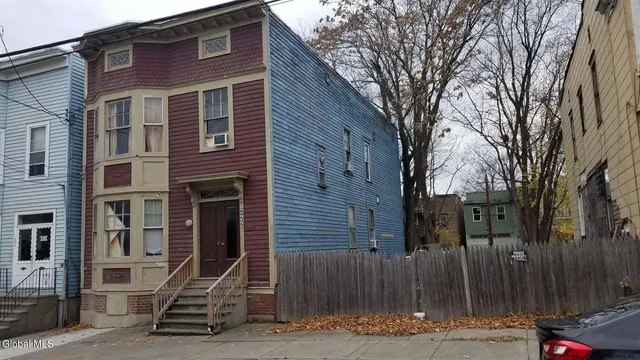 $119,900 | 322 Orange Street, Albany, NY 12210