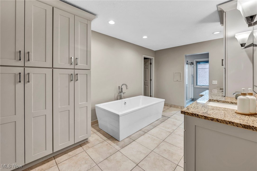 465 Longspur Road Highland Heights, OH 44143 - Photo 36 of 50