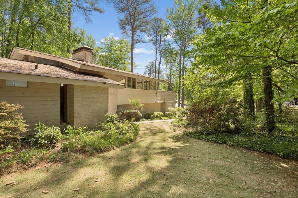 2001 Castleway Lane Northeast Atlanta, GA 30345 - Photo 3 of 43