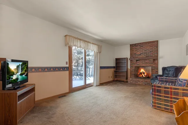 $469,000 | 121 South Raddant Road, Batavia, IL 60510