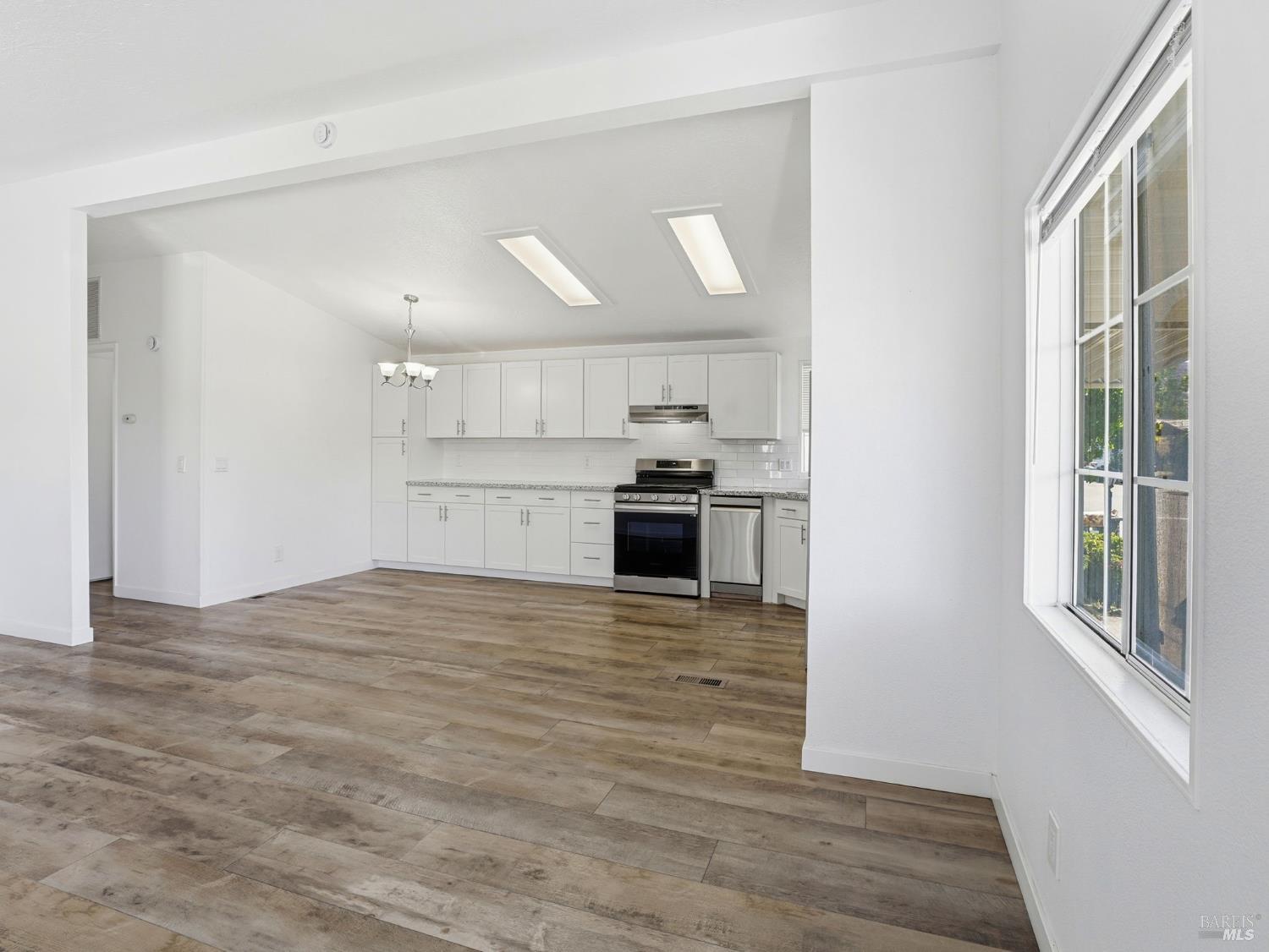 227 Ricardo Avenue Santa Rosa, CA 95407 - Photo 13 of 33