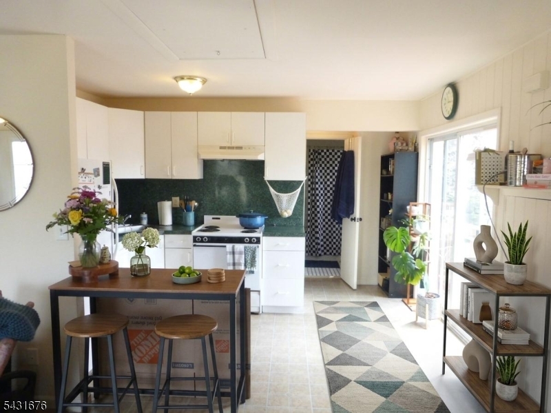 48 Vail Road Landing, NJ 07850 - Photo 10 of 23