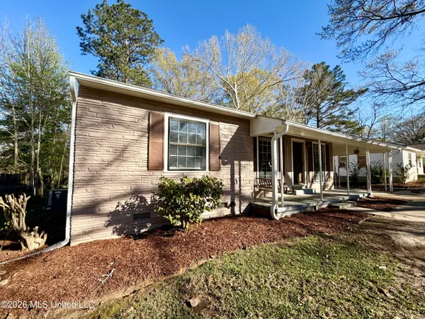 $139,000 | 1003 South Jackson Street, Brookhaven, MS 39601