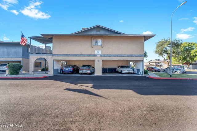 $1,690 | 286 West Palomino Drive, Unit 150, Chandler, AZ 85225