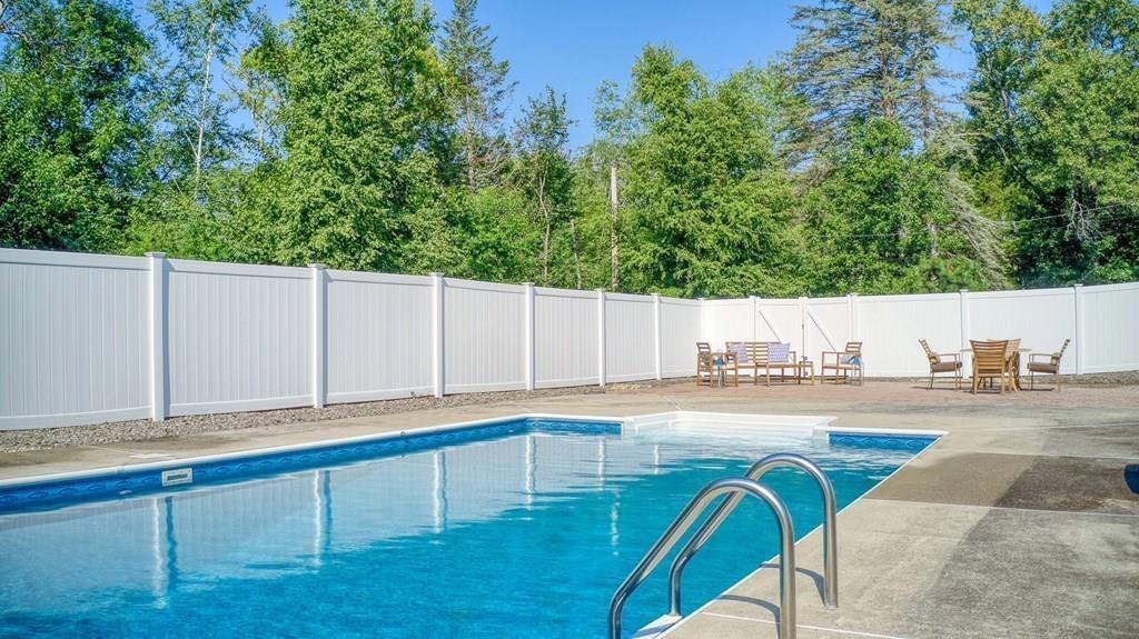 218 South Cross Road Haverhill, MA 01835 - Photo 4 of 28