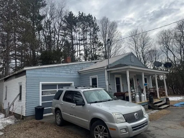 $215,000 | 612 Pleasant Street, St. Johnsbury, VT 05819