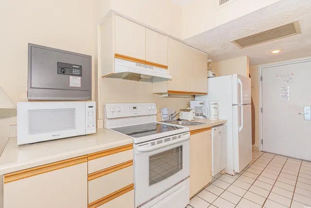 $225,000 | 1304 North Ocean Boulevard, Unit 706, Myrtle Beach, SC 29577
