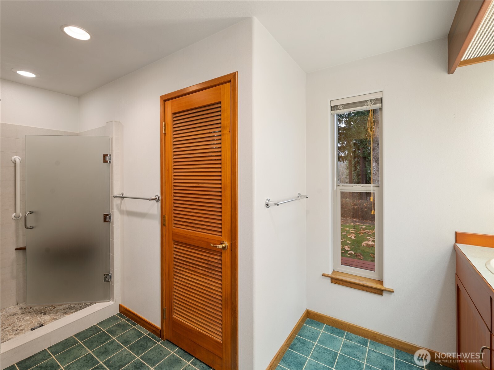 2204 41st Street Anacortes, WA 98221 - Photo 18 of 37 a view of an entryway of a house