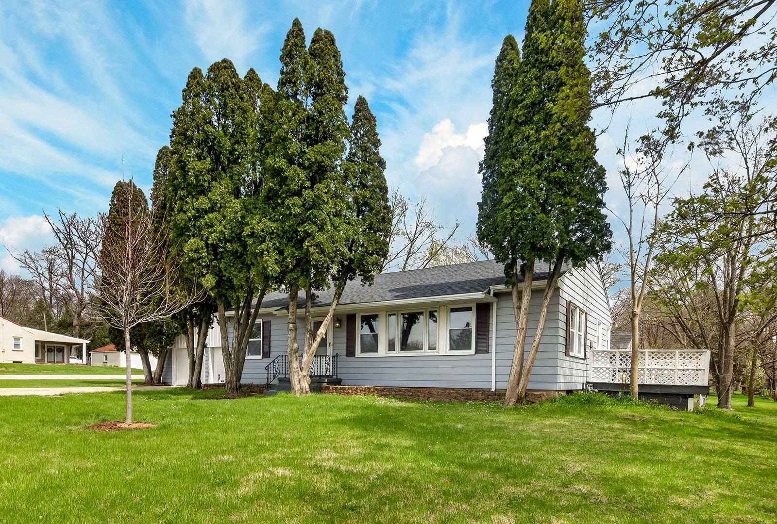 1706 Warren Road Rockford, IL 61108 - Photo 3 of 29