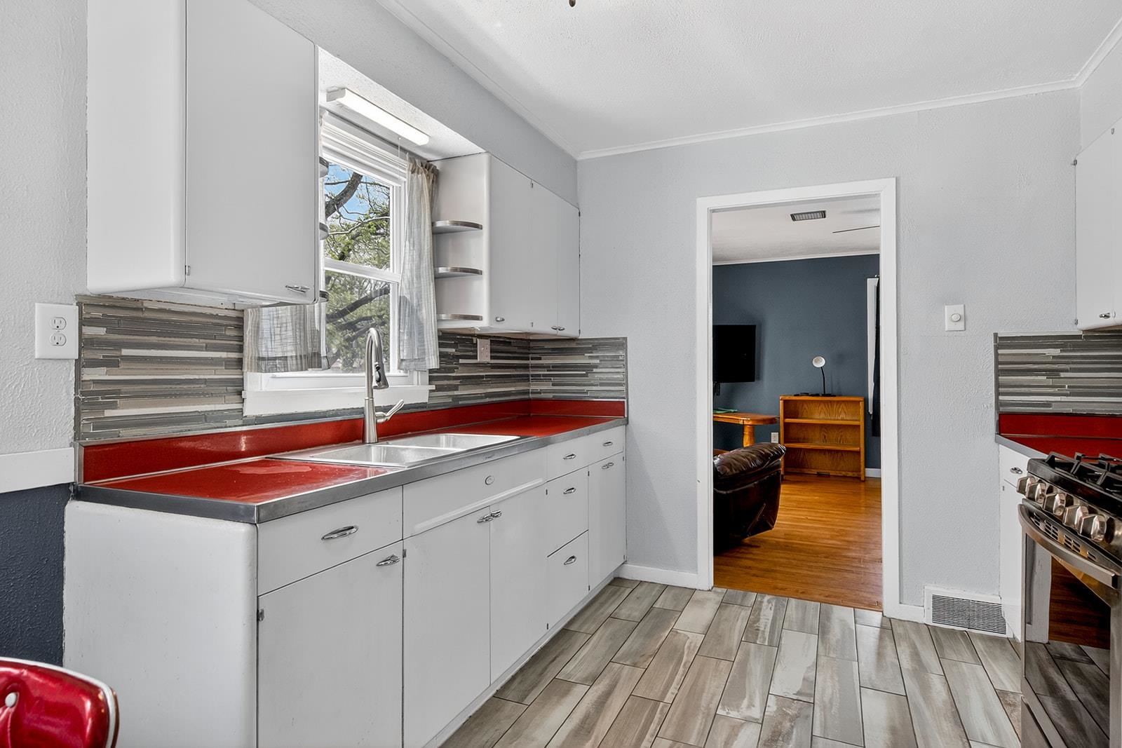 1706 Warren Road Rockford, IL 61108 - Photo 9 of 29