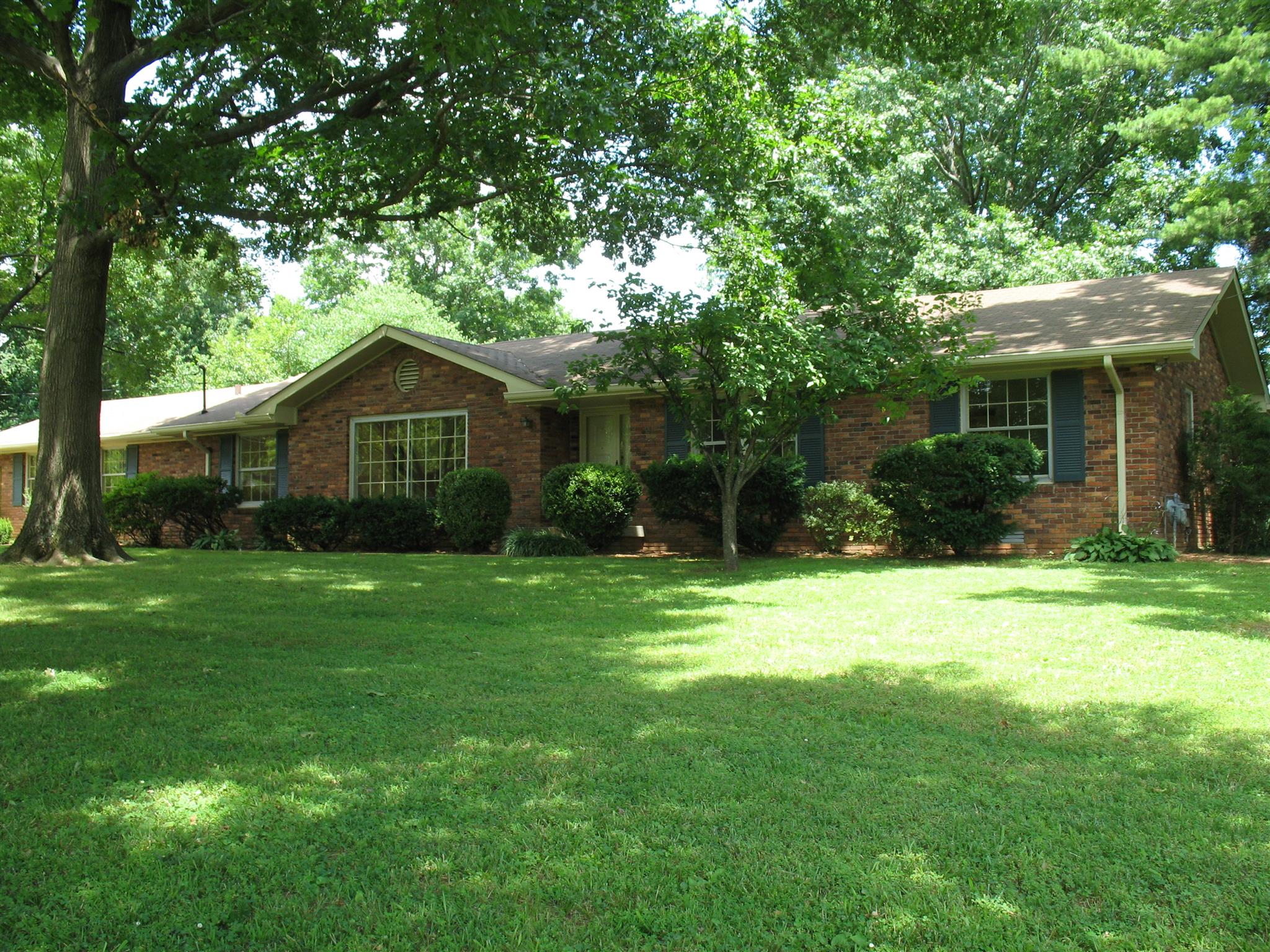 602 Ronnie Road Madison, TN 37115 - Photo 1 of 24 Gallery Image 1