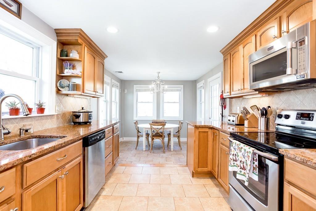 15 Sendick Road Woburn, MA 01801 - Photo 5 of 23 Gallery Image 5