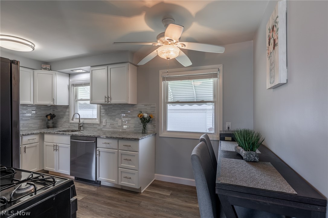 620 Dickerson Road Willowick, OH 44095 - Photo 5 of 22