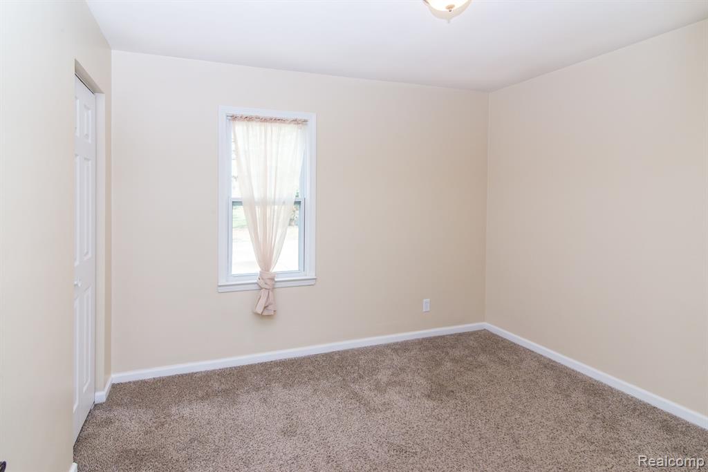 11064 Quirk Road Belleville, MI 48111 - Photo 22 of 49