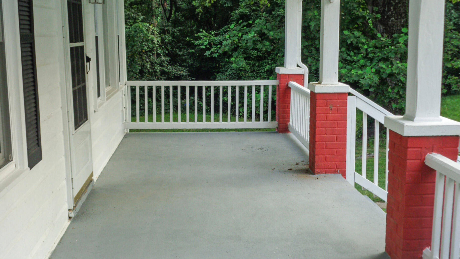 42 Powell Road Buchanan, VA 24066 - Photo 5 of 25 front porch