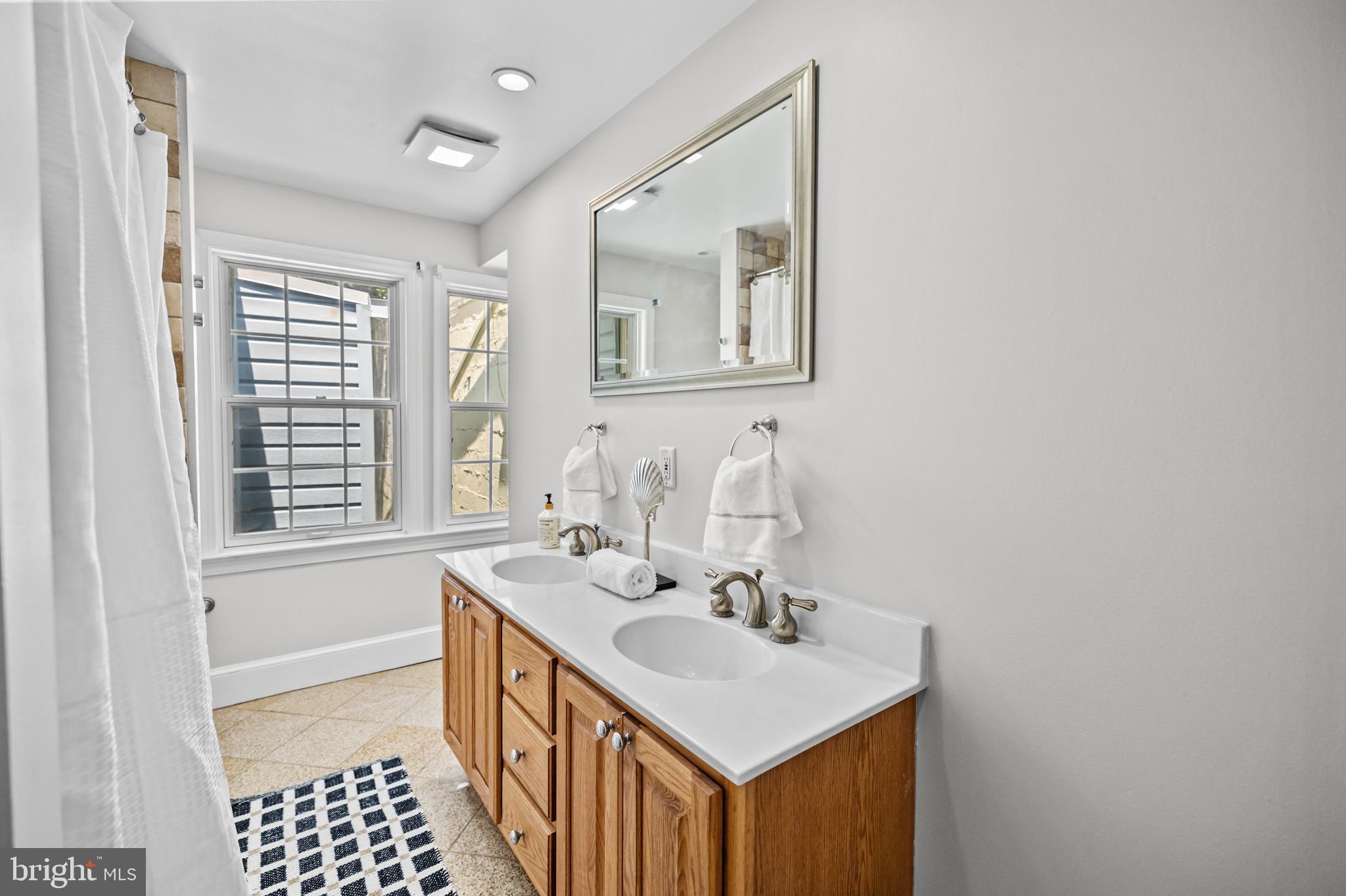 644 E Street Southeast Washington, DC 20003 - Photo 23 of 36