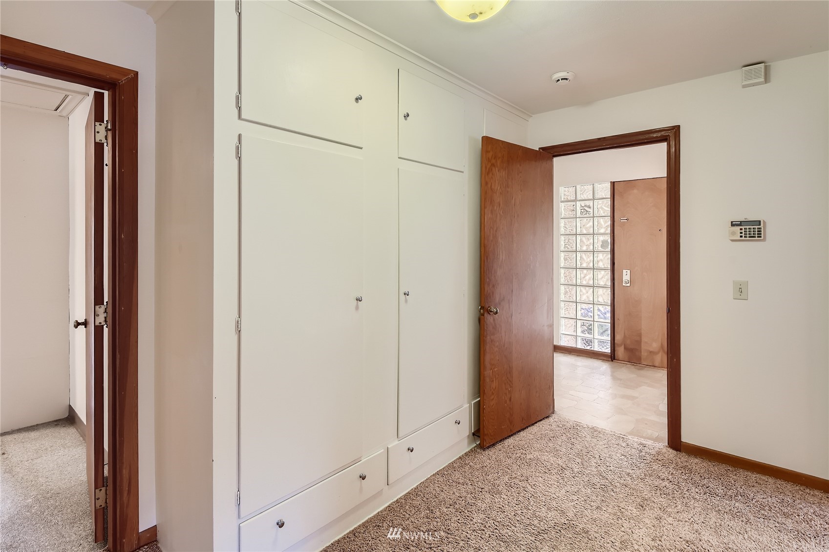 29017 Old Owen Road Monroe, WA 98272 - Photo 16 of 35 a view of hallway with livingroom