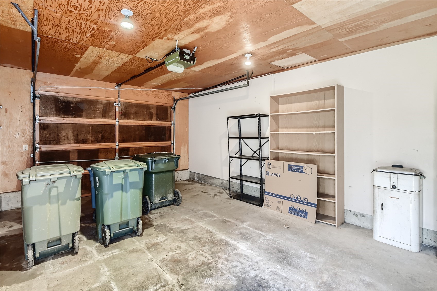 29017 Old Owen Road Monroe, WA 98272 - Photo 24 of 35 a view of a room with racks