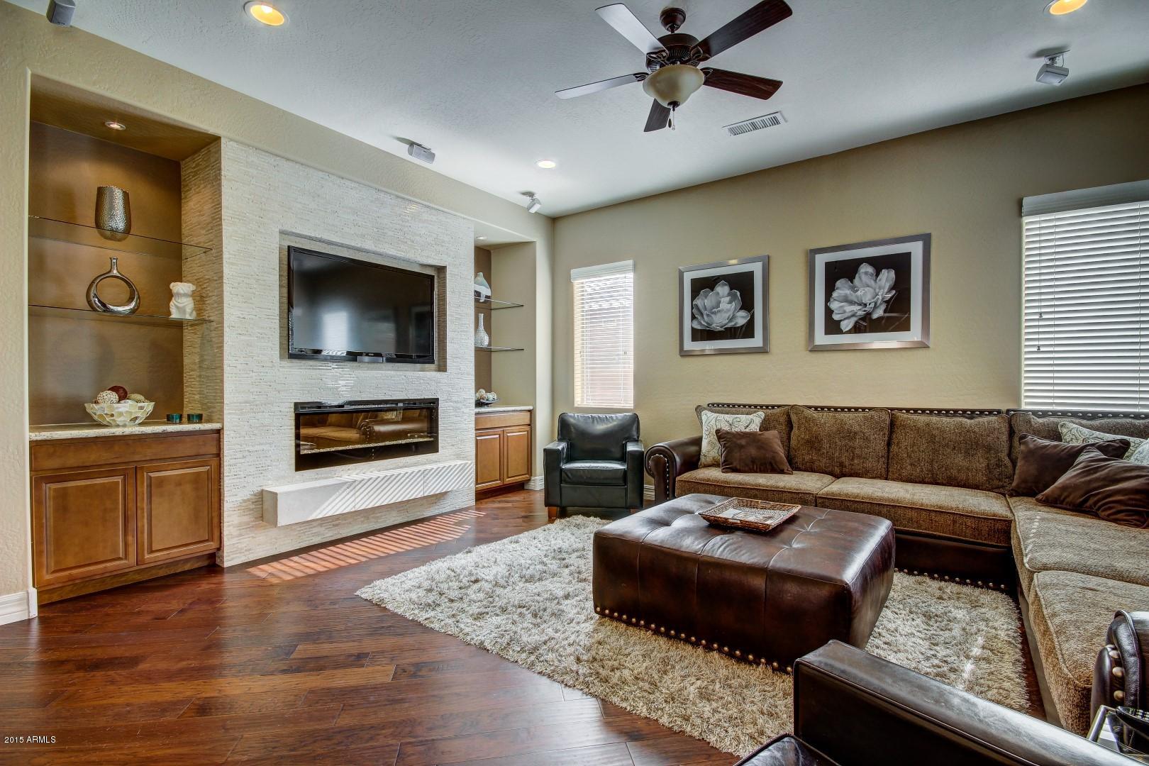 2915 East Blue Sage Road Gilbert, AZ 85297 - Photo 17 of 41 Family Room