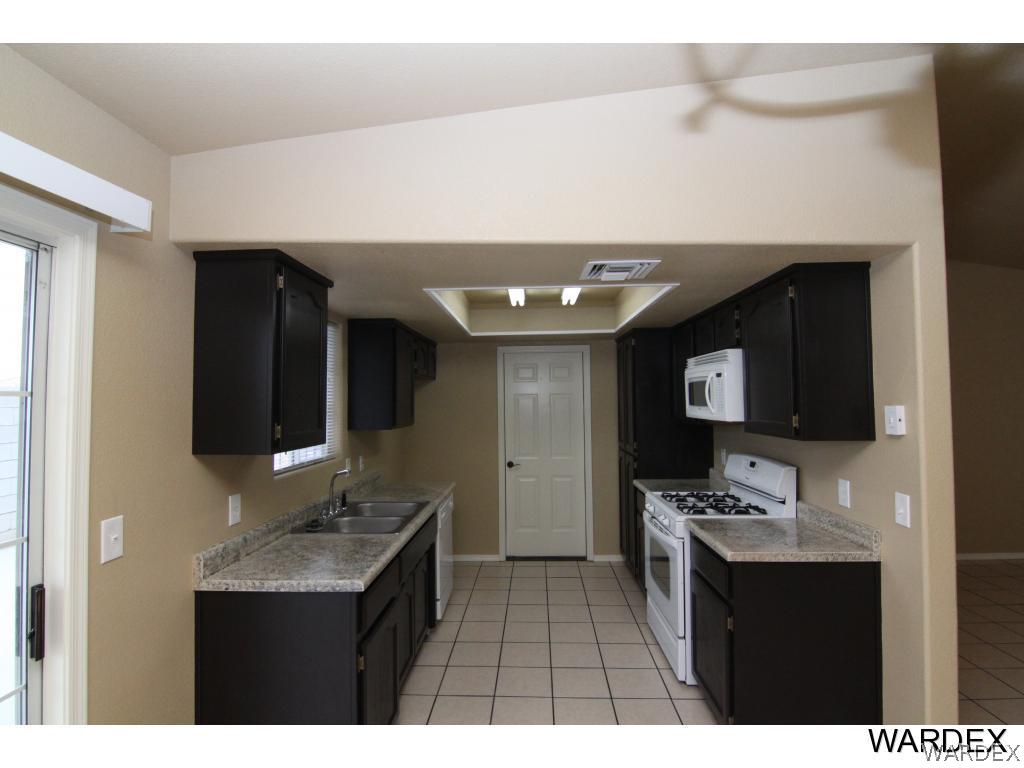 3745 North Kenneth Road Kingman, AZ 86409 - Photo 7 of 19