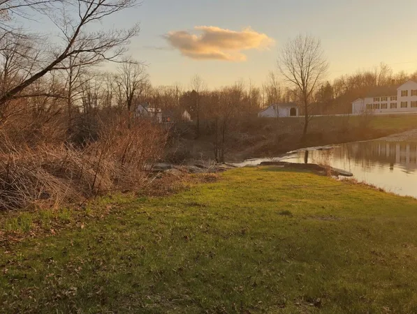 $114,900 | 33 Main Street, Cambridge, ME 04923