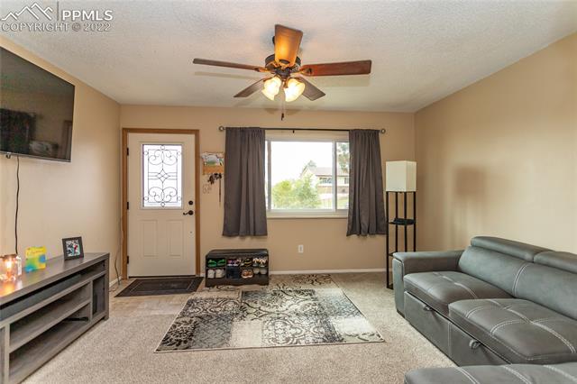 6806 Dale Road Colorado Springs, CO 80915 - Photo 5 of 21