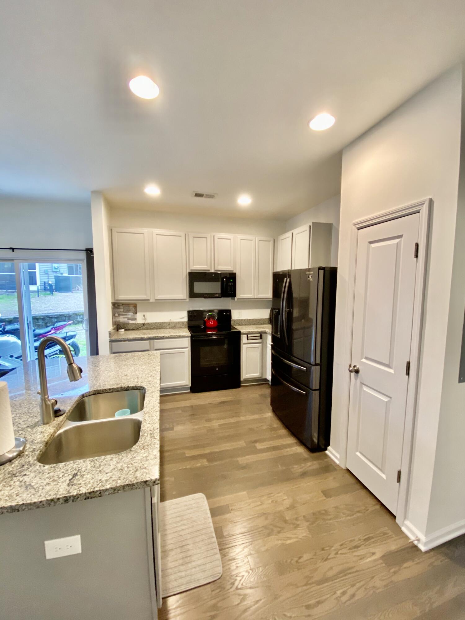 311 Flyway Road Goose Creek, SC 29445 - Photo 8 of 25 DDC34706-2072-479E-8EE6-E0FF66A8B675