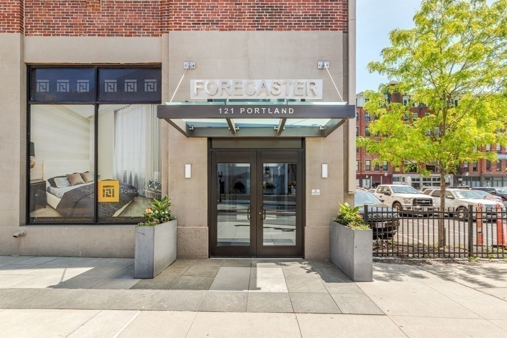 121 Portland Street, Unit 7O8 Boston, MA 02114 - Photo 39 of 40 a view of a entryway door front of house