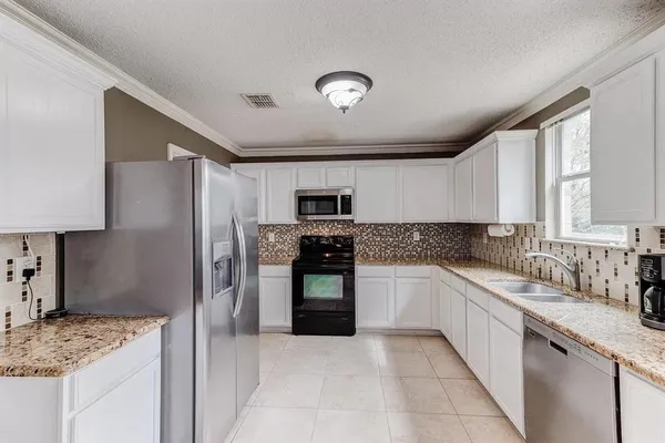 $2,600 | 3601 McClintick Road, McKinney, TX 75070