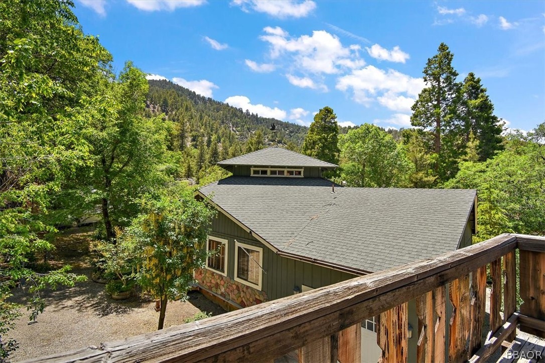 420 Lark Road Wrightwood, CA 92397 - Photo 20 of 25 a view of a balcony with an outdoor space