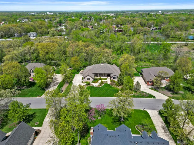 $899,500 | 505 Brittany Lane, Dyer, IN 46311