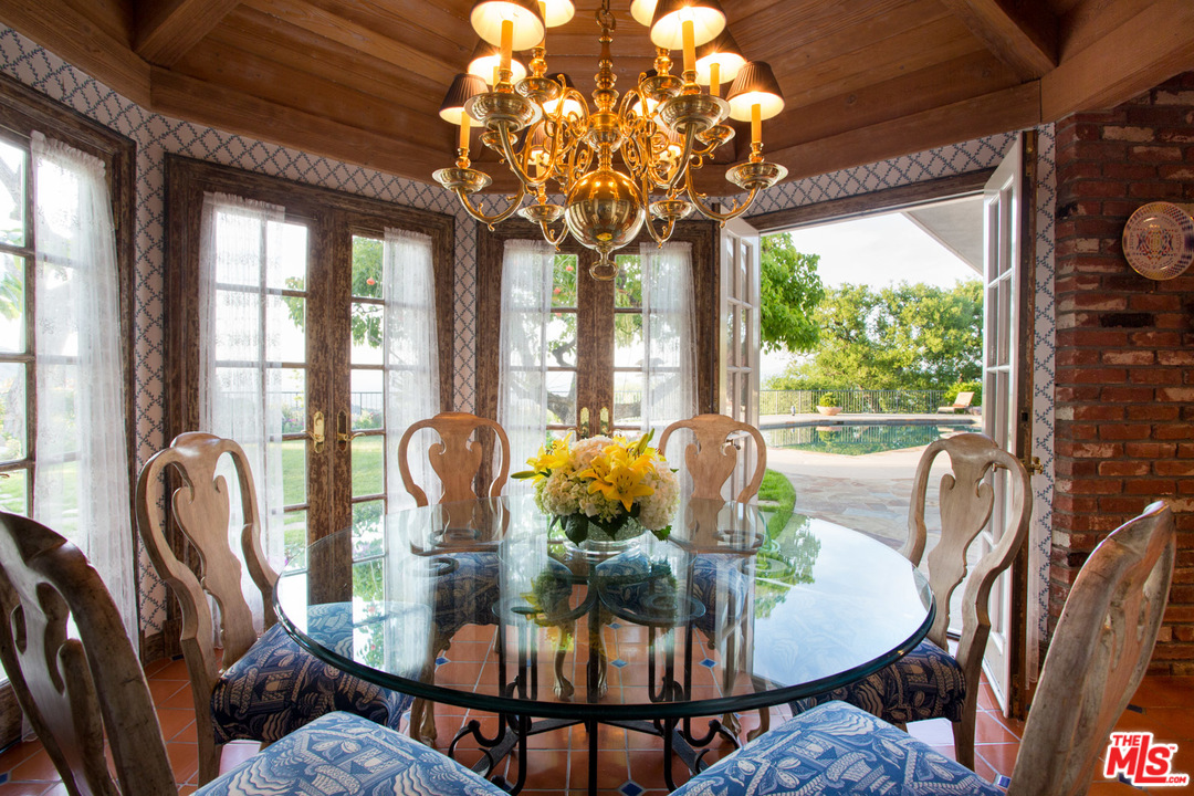 Stone Oak Drive Los Angeles, CA 90049 - Photo 15 of 27