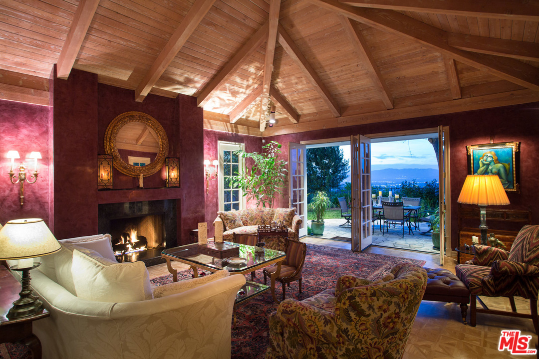 Stone Oak Drive Los Angeles, CA 90049 - Photo 6 of 27