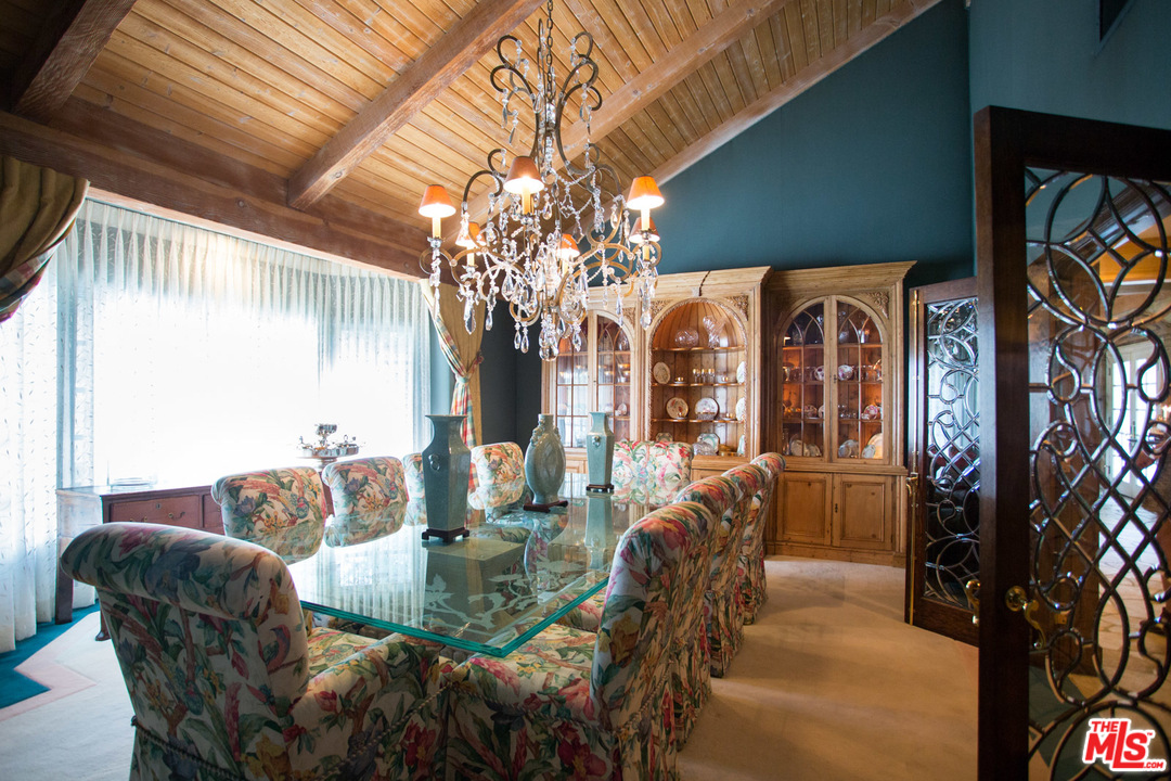 Stone Oak Drive Los Angeles, CA 90049 - Photo 7 of 27