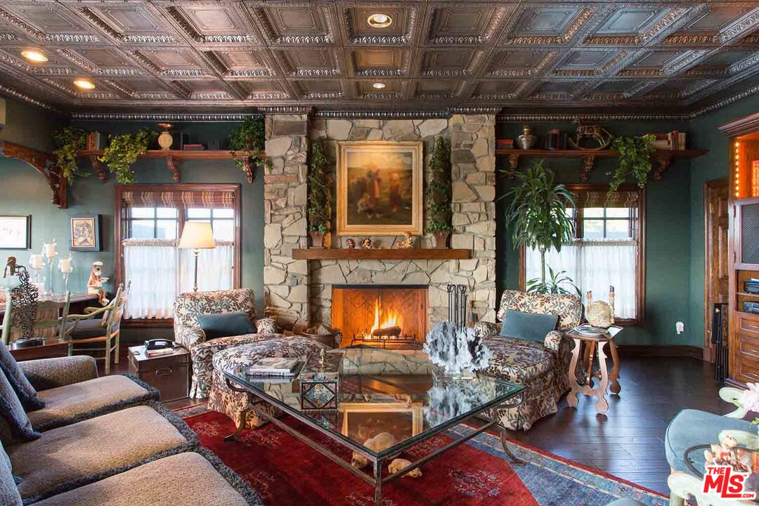 Stone Oak Drive Los Angeles, CA 90049 - Photo 10 of 27