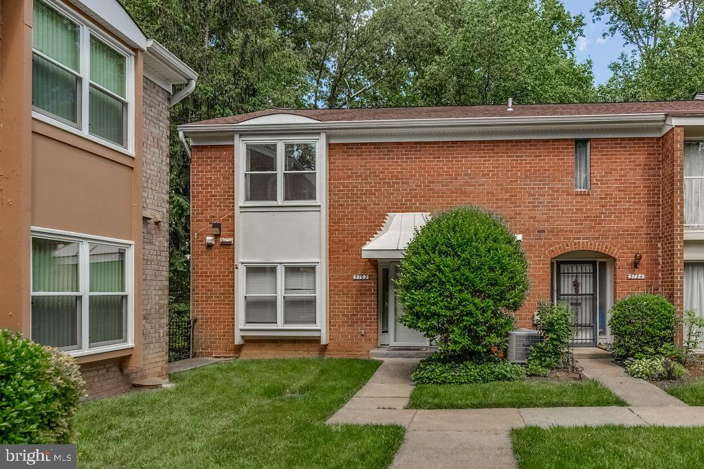 3792 Persimmon Circle Fairfax, VA 22031 - Photo 2 of 33