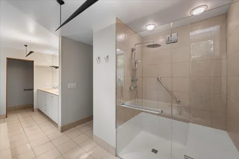 $1,695,000 | 550 South Green Bay Road, Lake Forest, IL 60045