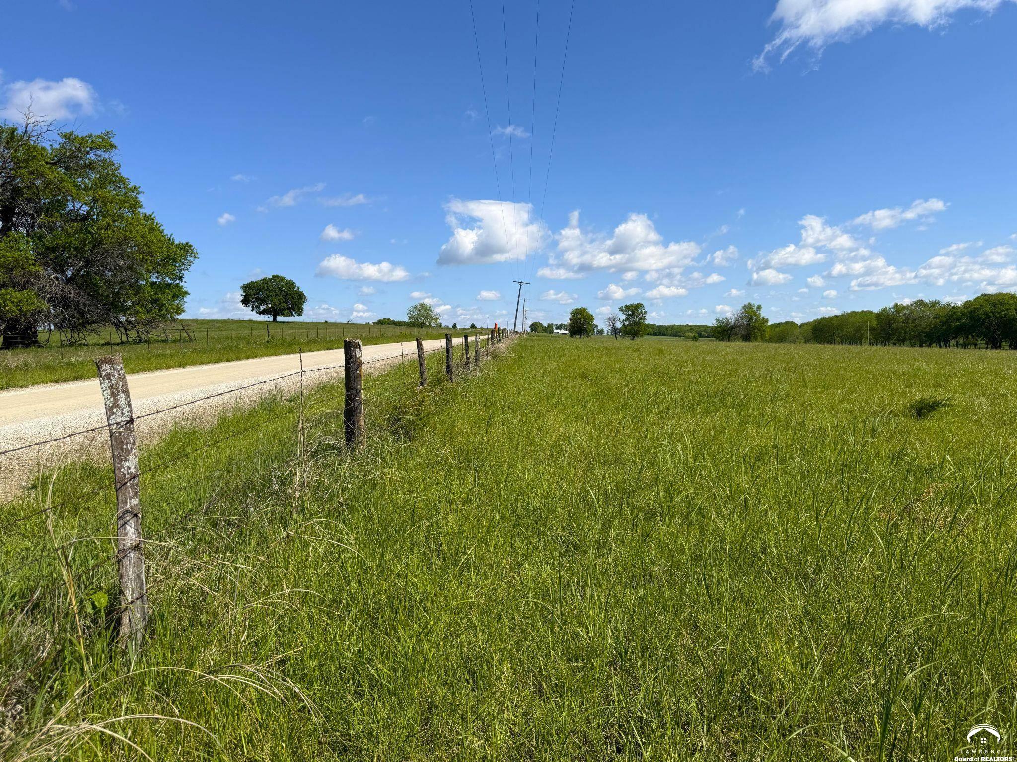 905 North 100th Road Baldwin City, KS 66006 - Photo 16 of 23