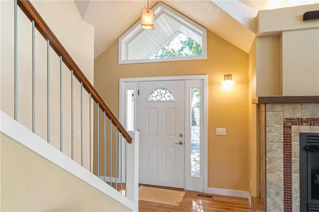 $379,900 | 89 Turkey Trail Road, Blue Eye, MO 65611