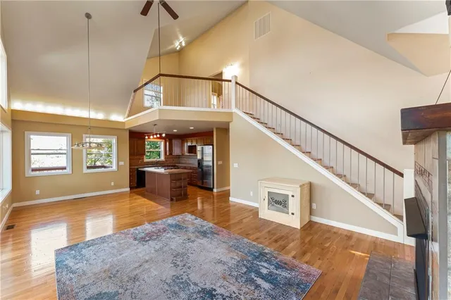 $379,900 | 89 Turkey Trail Road, Blue Eye, MO 65611