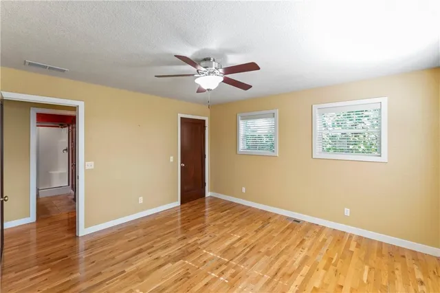 $379,900 | 89 Turkey Trail Road, Blue Eye, MO 65611