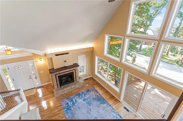 $379,900 | 89 Turkey Trail Road, Blue Eye, MO 65611