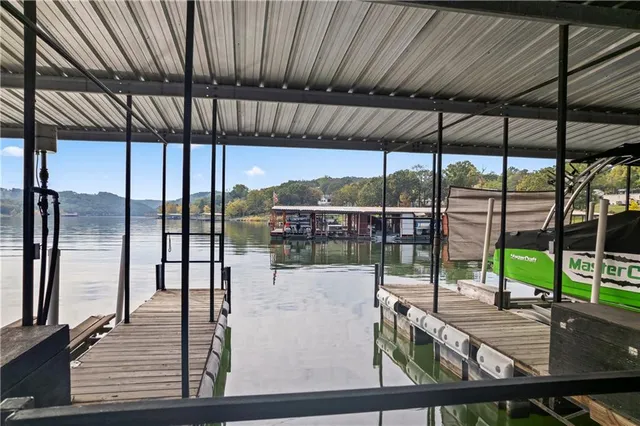 $379,900 | 89 Turkey Trail Road, Blue Eye, MO 65611