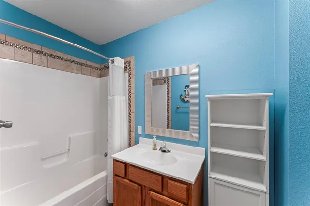 $379,900 | 89 Turkey Trail Road, Blue Eye, MO 65611