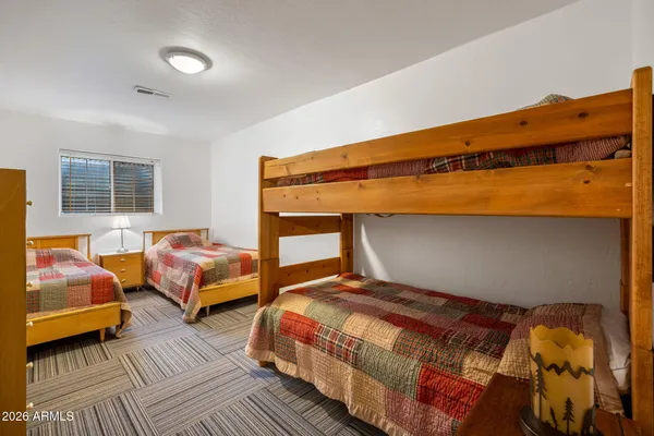 $524,900 | 2236 Cross Country Road, Overgaard, AZ 85933