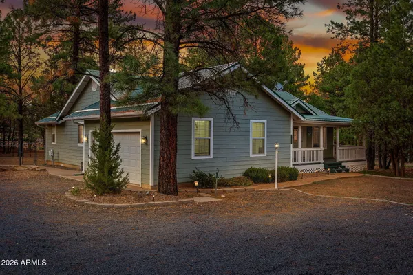 $524,900 | 2236 Cross Country Road, Overgaard, AZ 85933