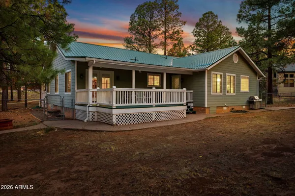 $524,900 | 2236 Cross Country Road, Overgaard, AZ 85933