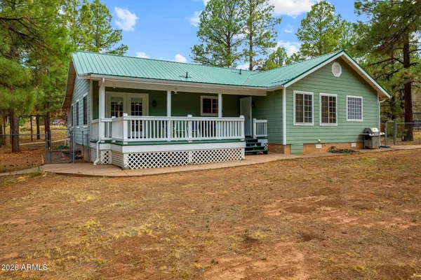 $524,900 | 2236 Cross Country Road, Overgaard, AZ 85933