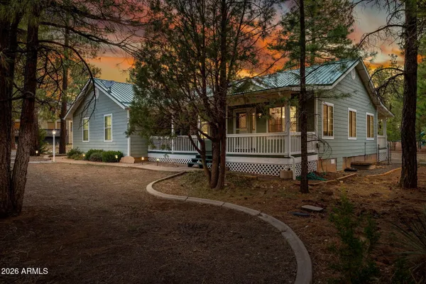 $524,900 | 2236 Cross Country Road, Overgaard, AZ 85933