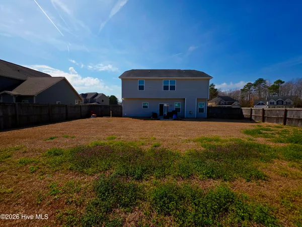 $2,275 | 116 Lincolnton Court, Jacksonville, NC 28540